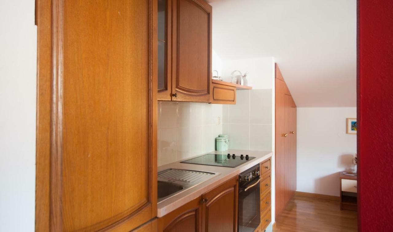 House Koloc Apartment Bol Luaran gambar