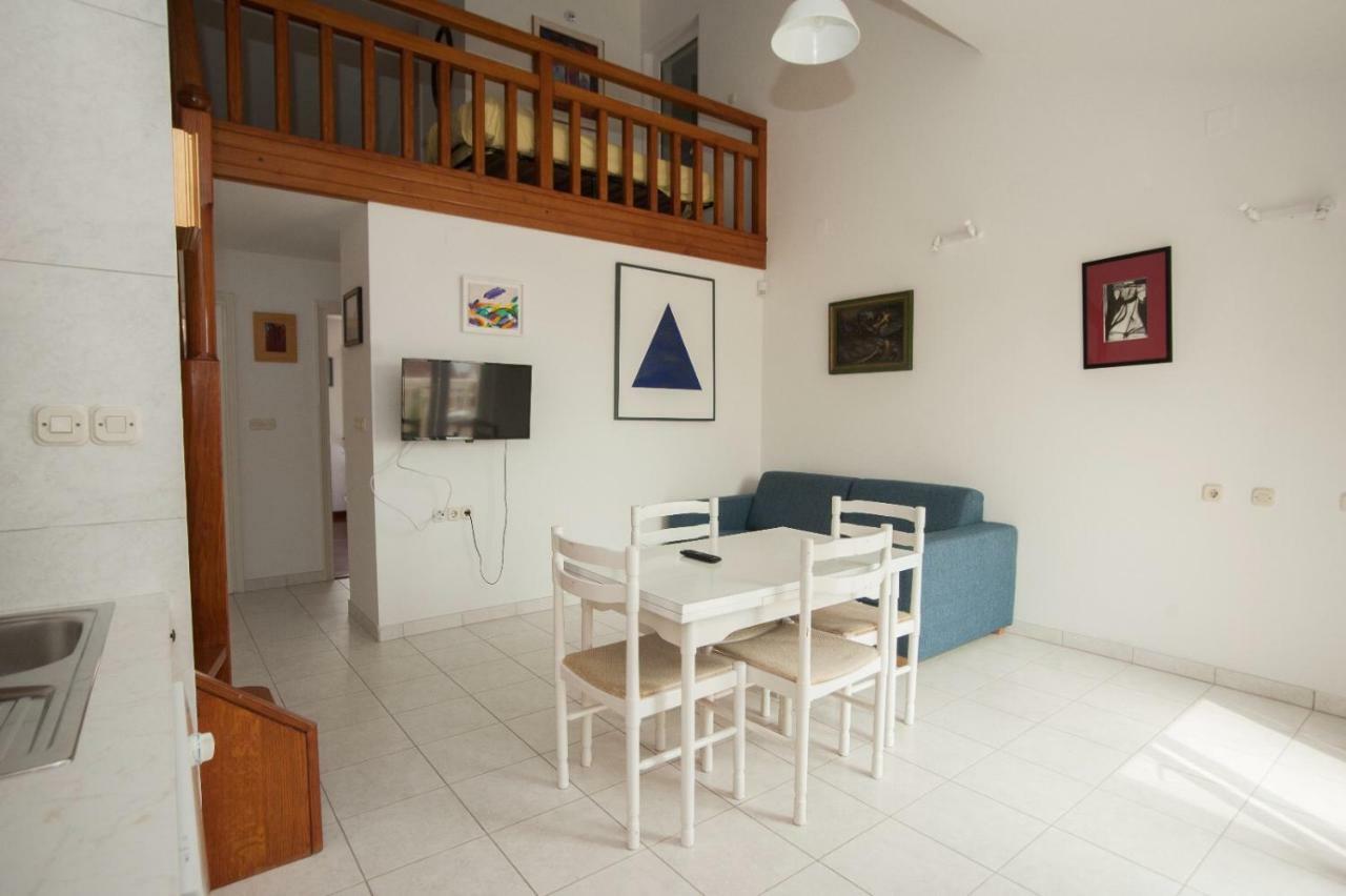 House Koloc Apartment Bol Luaran gambar